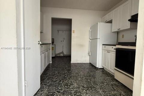 Купить виллу или дом в Флорида-Сити, Флорида 3 спальни, 104.05м2, № 1997692 - фото 11