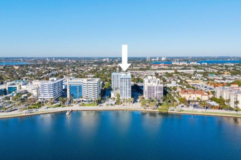 Condominio en venta en West Palm Beach, Florida, 3 dormitorios, 150.97 m2 № 1024231 - foto 1