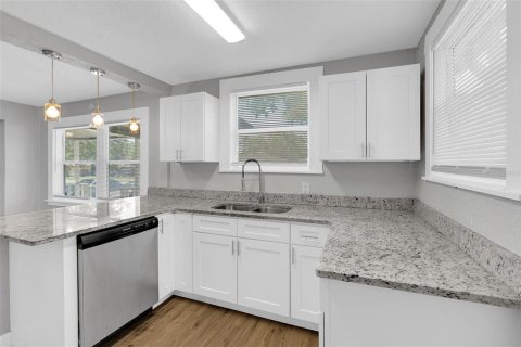 Villa ou maison à louer à Orlando, Floride: 3 chambres, 81.29 m2 № 1915011 - photo 11