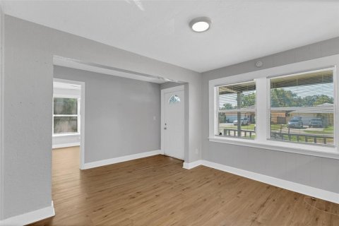 Villa ou maison à louer à Orlando, Floride: 3 chambres, 81.29 m2 № 1915011 - photo 4