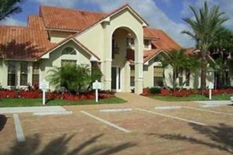 Condominio en Pompano Beach, Florida, 1 dormitorio  № 2180805