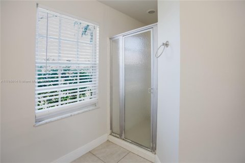 House in Port St. Lucie, Florida 3 bedrooms, 138.33 sq.m. № 1632947 - photo 21