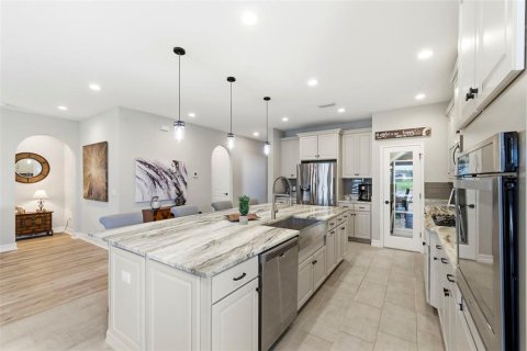 Купить виллу или дом в Уэсли-Чепел, Флорида 8 комнат, 272.95м2, № 2142274 - фото 10