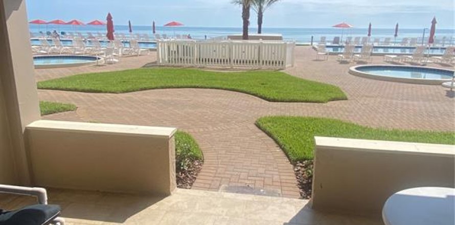 Condo in New Smyrna Beach, Florida, 2 bedrooms № 2217138