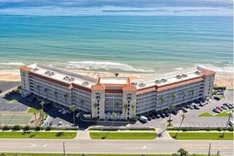 Condo in New Smyrna Beach, Florida, 2 bedrooms № 2217138 - photo 2