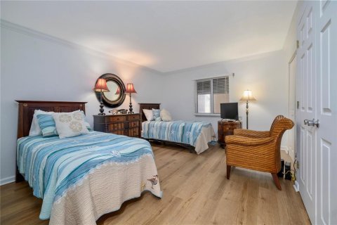Condo in New Smyrna Beach, Florida, 2 bedrooms № 2217138 - photo 29