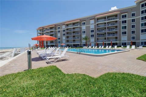 Condo in New Smyrna Beach, Florida, 2 bedrooms № 2217138 - photo 4