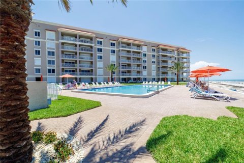 Condo in New Smyrna Beach, Florida, 2 bedrooms № 2217138 - photo 6