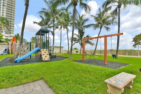 Copropriété à louer à Miami Beach, Floride: 2 chambres, 124.49 m2 № 1997074 - photo 23