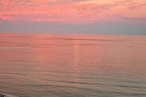 Copropriété à louer à Miami Beach, Floride: 2 chambres, 124.49 m2 № 1997074 - photo 12