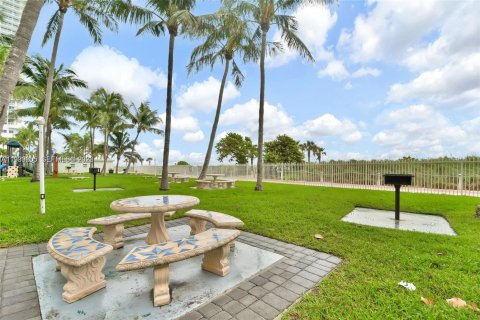 Copropriété à louer à Miami Beach, Floride: 2 chambres, 124.49 m2 № 1997074 - photo 22