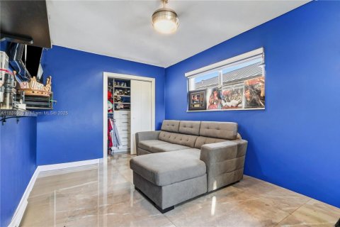 Casa en venta en Doral, Florida, 4 dormitorios, 256.69 m2 № 1975659 - foto 28