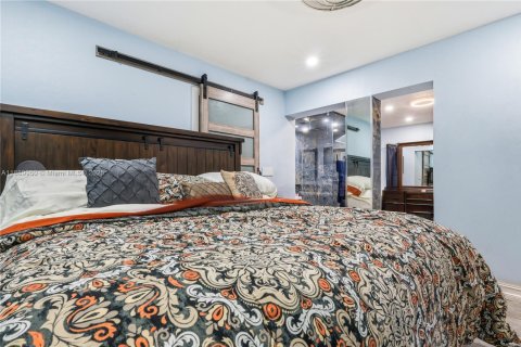 Casa en venta en Doral, Florida, 4 dormitorios, 256.69 m2 № 1975659 - foto 17