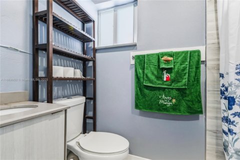 Casa en venta en Doral, Florida, 4 dormitorios, 256.69 m2 № 1975659 - foto 26