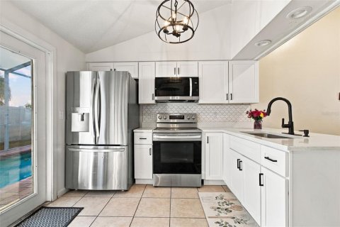 Casa en venta en Tampa, Florida, 4 dormitorios, 114.83 m2 № 2428956 - foto 20