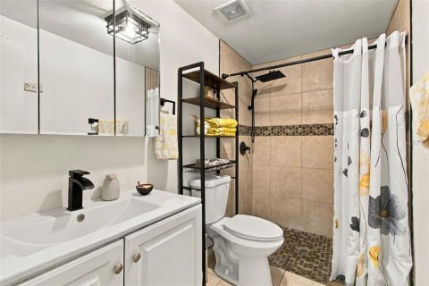 Casa en venta en Tampa, Florida, 4 dormitorios, 114.83 m2 № 2428956 - foto 27