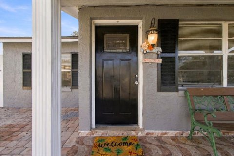 Casa en venta en Tampa, Florida, 4 dormitorios, 114.83 m2 № 2428956 - foto 12