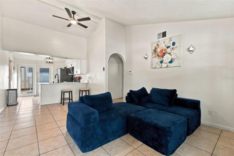 Casa en venta en Tampa, Florida, 4 dormitorios, 114.83 m2 № 2428956 - foto 14
