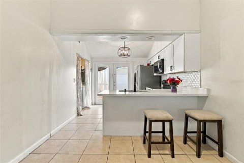 Casa en venta en Tampa, Florida, 4 dormitorios, 114.83 m2 № 2428956 - foto 18