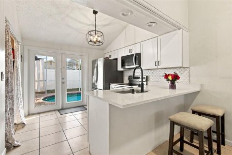 Casa en venta en Tampa, Florida, 4 dormitorios, 114.83 m2 № 2428956 - foto 19