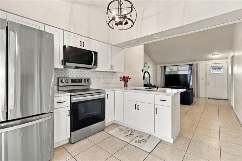 Casa en venta en Tampa, Florida, 4 dormitorios, 114.83 m2 № 2428956 - foto 21