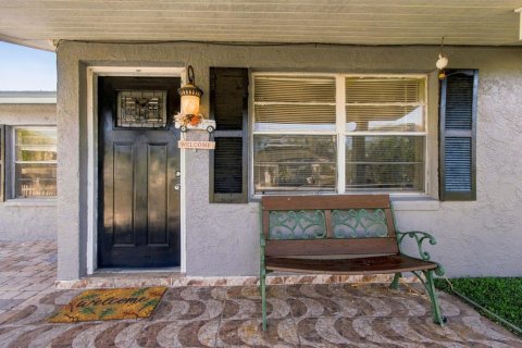 Casa en venta en Tampa, Florida, 4 dormitorios, 114.83 m2 № 2428956 - foto 10