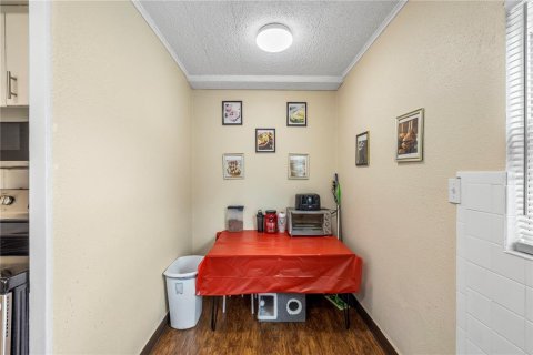 Купить дуплекс в Зеферхиллс-Норт, Флорида 7 комнат, 128.67м2, № 2093972 - фото 14
