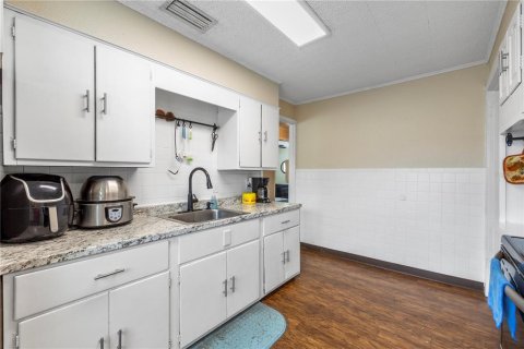 Купить дуплекс в Зеферхиллс-Норт, Флорида 7 комнат, 128.67м2, № 2093972 - фото 16