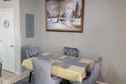 Adosado en venta en Kissimmee, Florida, 3 dormitorios, 148.18 m2 № 2210921 - foto 5