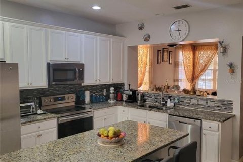 Adosado en venta en Kissimmee, Florida, 3 dormitorios, 148.18 m2 № 2210921 - foto 6
