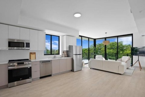 Villa ou maison à louer à North Miami, Floride: 1 chambre, 47955.41 m2 № 1963888 - photo 4