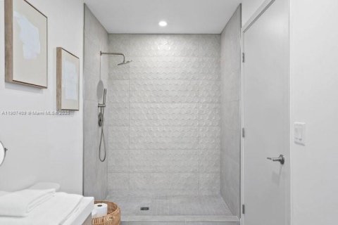 Villa ou maison à louer à North Miami, Floride: 1 chambre, 47955.41 m2 № 1963888 - photo 6