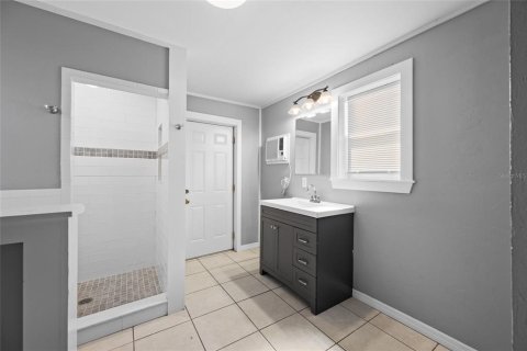Casa en alquiler en Saint Petersburg, Florida, 2 dormitorios, 80.27 m2 № 2097289 - foto 9