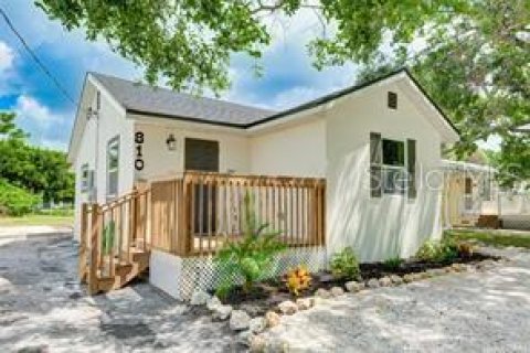 House in Bradenton, Florida 3 bedrooms, 110.93 sq.m. № 2213211 - photo 2