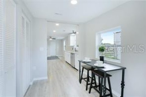 House in Bradenton, Florida 3 bedrooms, 110.93 sq.m. № 2213211 - photo 7