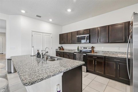 Villa ou maison à vendre à Seffner, Floride: 4 chambres, 216.28 m2 № 2398546 - photo 12