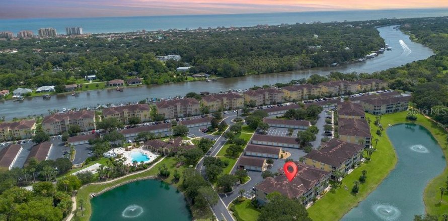 Condominio en Palm Coast, Florida, 3 dormitorios № 1903947