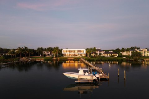Casa en venta en Jupiter, Florida, 5 dormitorios, 859.62 m2 № 2241943 - foto 2