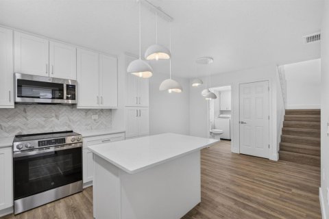 Townhouse in Palm Beach Gardens, Florida 3 bedrooms, 138.24 sq.m. № 2399732 - photo 26