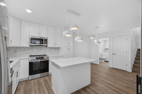 Townhouse in Palm Beach Gardens, Florida 3 bedrooms, 138.24 sq.m. № 2399732 - photo 25