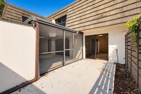 Townhouse in Palm Beach Gardens, Florida 3 bedrooms, 138.24 sq.m. № 2399732 - photo 13