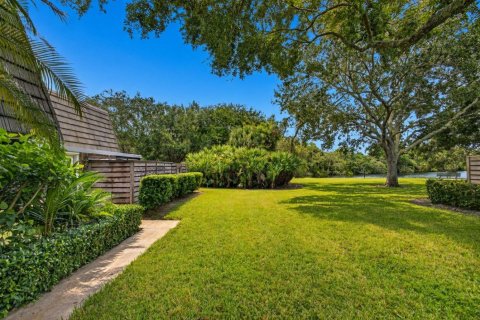 Townhouse in Palm Beach Gardens, Florida 3 bedrooms, 138.24 sq.m. № 2399732 - photo 3
