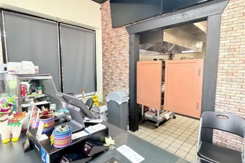 Commercial property in Oviedo, Florida № 2395867 - photo 10