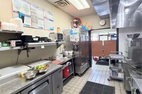 Commercial property in Oviedo, Florida № 2395867 - photo 14