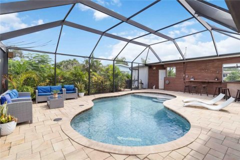 House in Port Charlotte, Florida 3 bedrooms, 211.54 sq.m. № 1914224 - photo 2