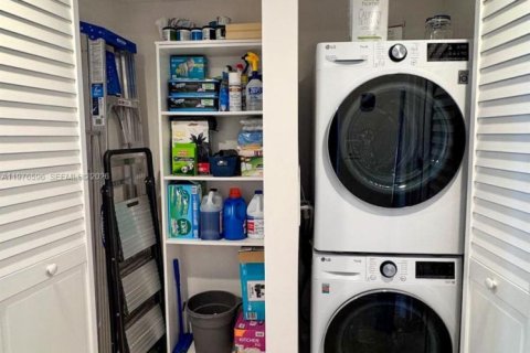 Copropriété à louer à Sunny Isles Beach, Floride: 1 chambre, 115.2 m2 № 2040521 - photo 15