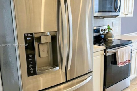 Copropriété à louer à Sunny Isles Beach, Floride: 1 chambre, 115.2 m2 № 2040521 - photo 7