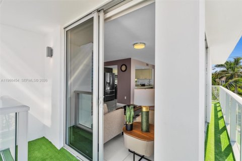 Copropriété à louer à Bay Harbor Islands, Floride: 2 chambres, 106.84 m2 № 2029636 - photo 29