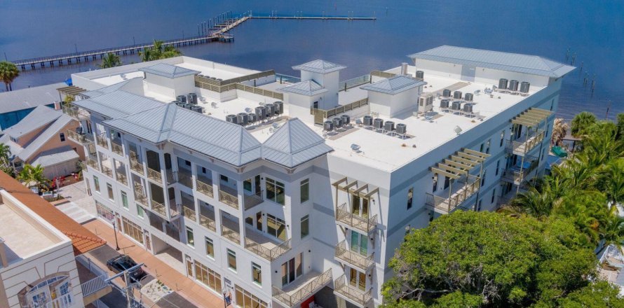 Immobilier commercial à Stuart, Floride № 2177633