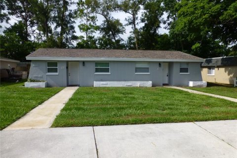 Appartement à louer à New Port Richey, Floride: 2 chambres, 74.69 m2 № 1782937 - photo 1